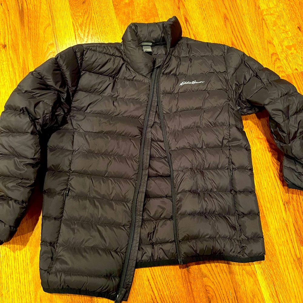 Boys Eddie Bauer puffer coat, like new! 10/12